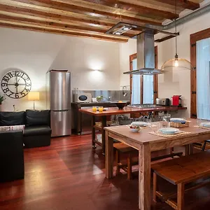 https://habitat-apartments-ferran.topbarcelonahotels.com
